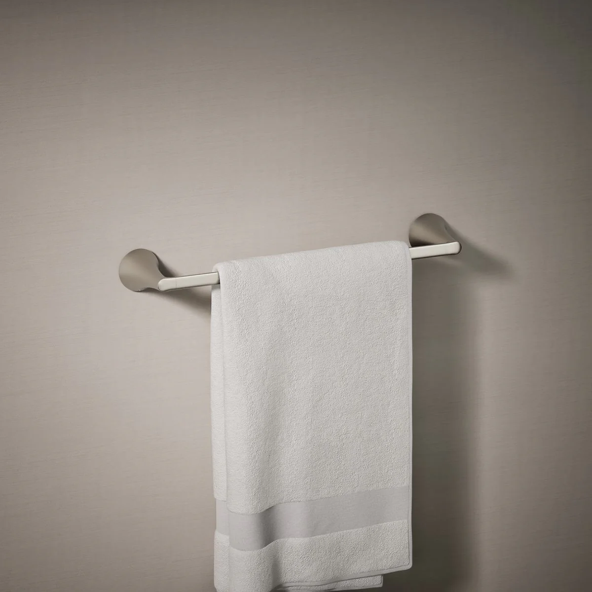 KOHLER K-35931 Buckley 18" towel bar - Image 8