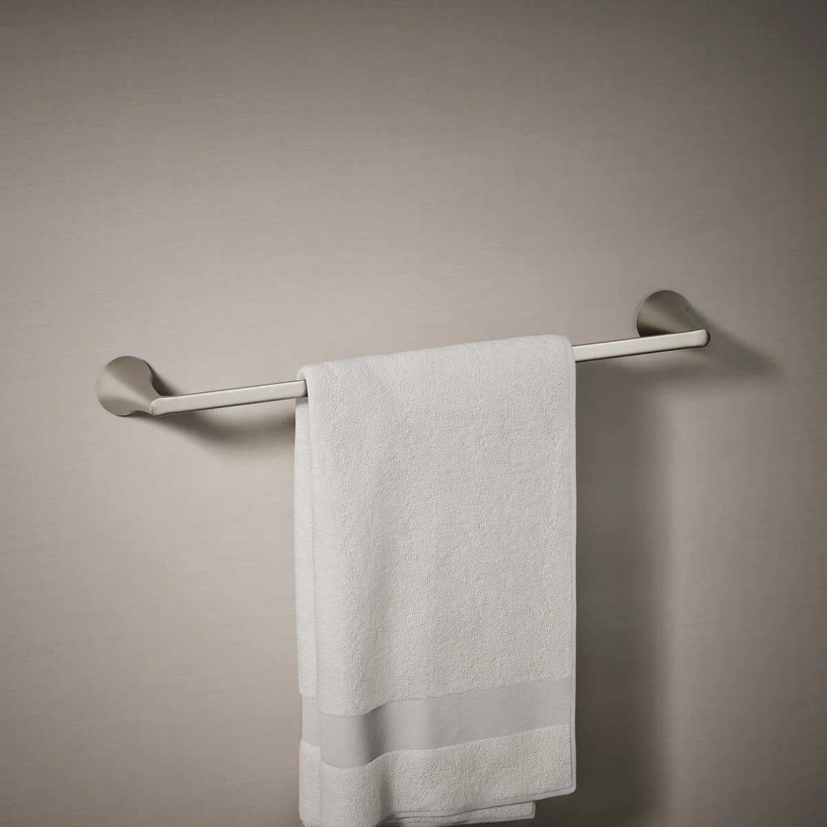 KOHLER K-35932 Buckley 24" towel bar - Image 8